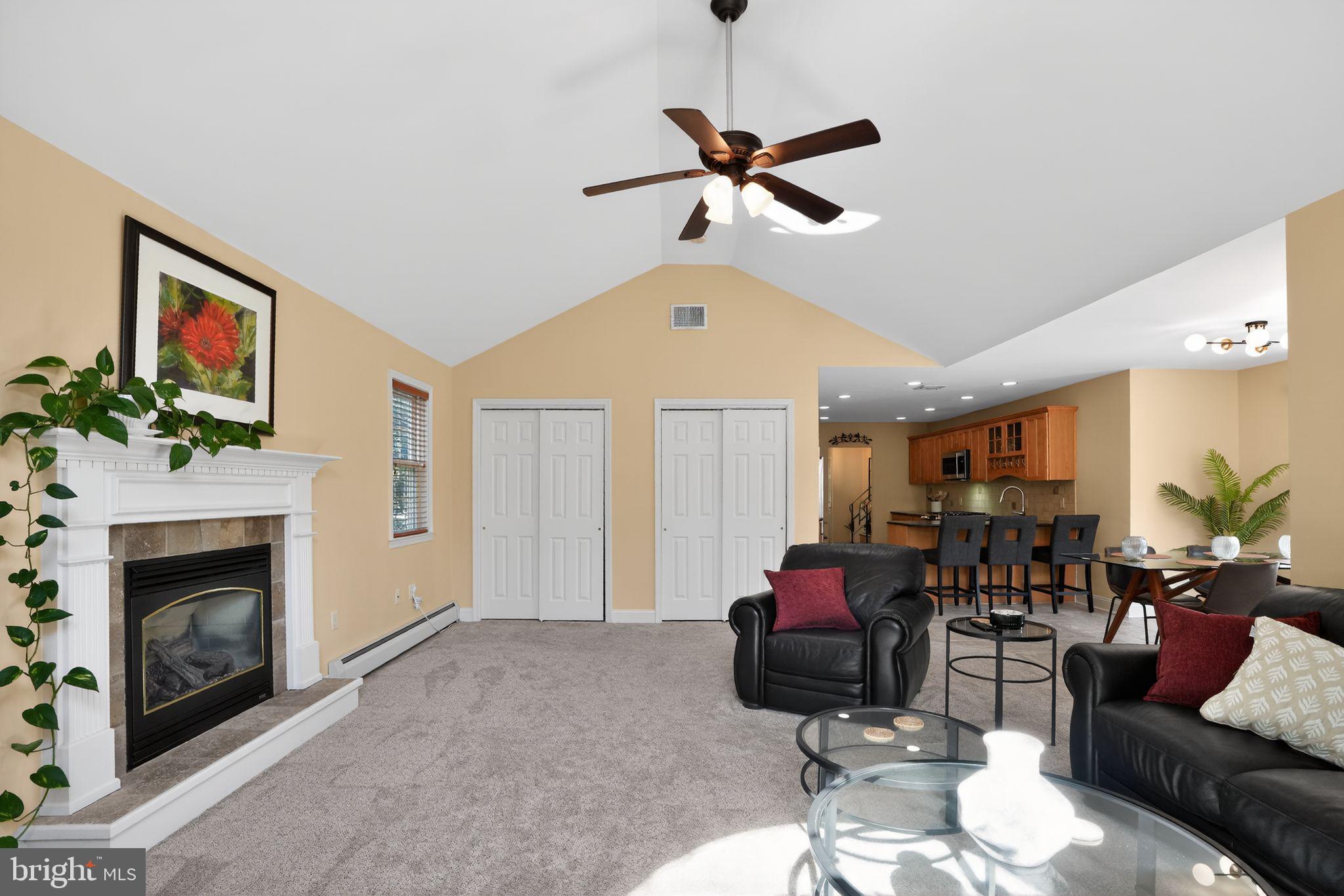 962 Edwards Drive Springfield, PA 19064 - Photo 14 of 32 Main floor family room addition