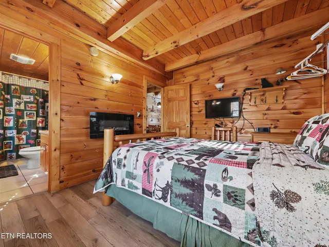 $699,900 | 952 Iron Mountain Road, Sevierville, TN 37863