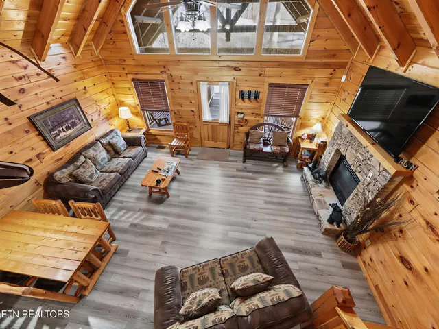 $699,900 | 952 Iron Mountain Road, Sevierville, TN 37863