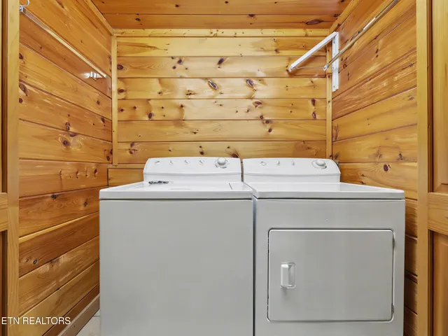 $699,900 | 952 Iron Mountain Road, Sevierville, TN 37863