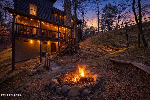 $699,900 | 952 Iron Mountain Road, Sevierville, TN 37863