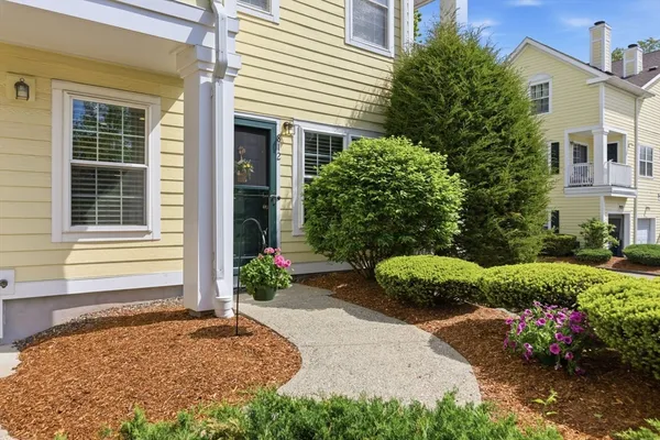 $630,000 | 812 Gazebo Circle, Unit 812, Reading, MA 01867