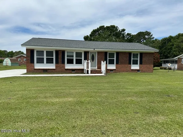 $1,250 | 6 Sandra Lane, Midway Park, NC 28544