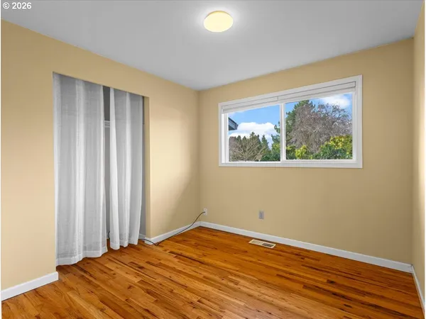 $500,000 | 16552 Southeast Woodward Street, Portland, OR 97236