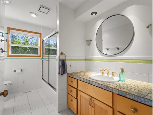 $500,000 | 16552 Southeast Woodward Street, Portland, OR 97236