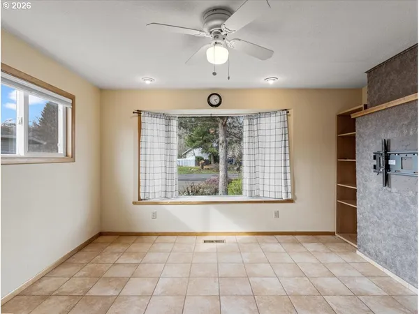 $500,000 | 16552 Southeast Woodward Street, Portland, OR 97236