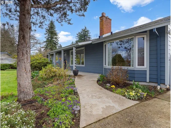 $500,000 | 16552 Southeast Woodward Street, Portland, OR 97236