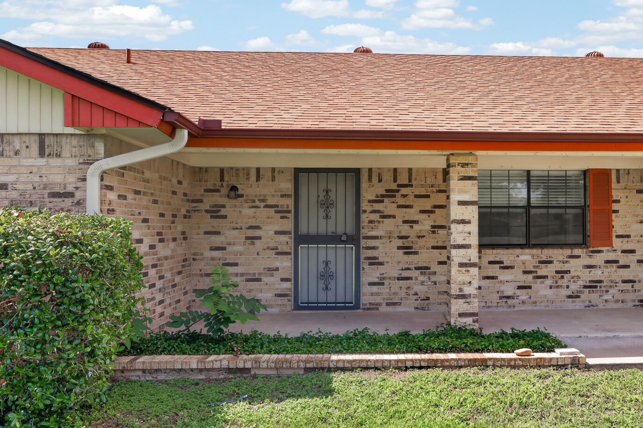 615 Old Manchaca Road Austin, TX 78748 - Photo 3 of 40