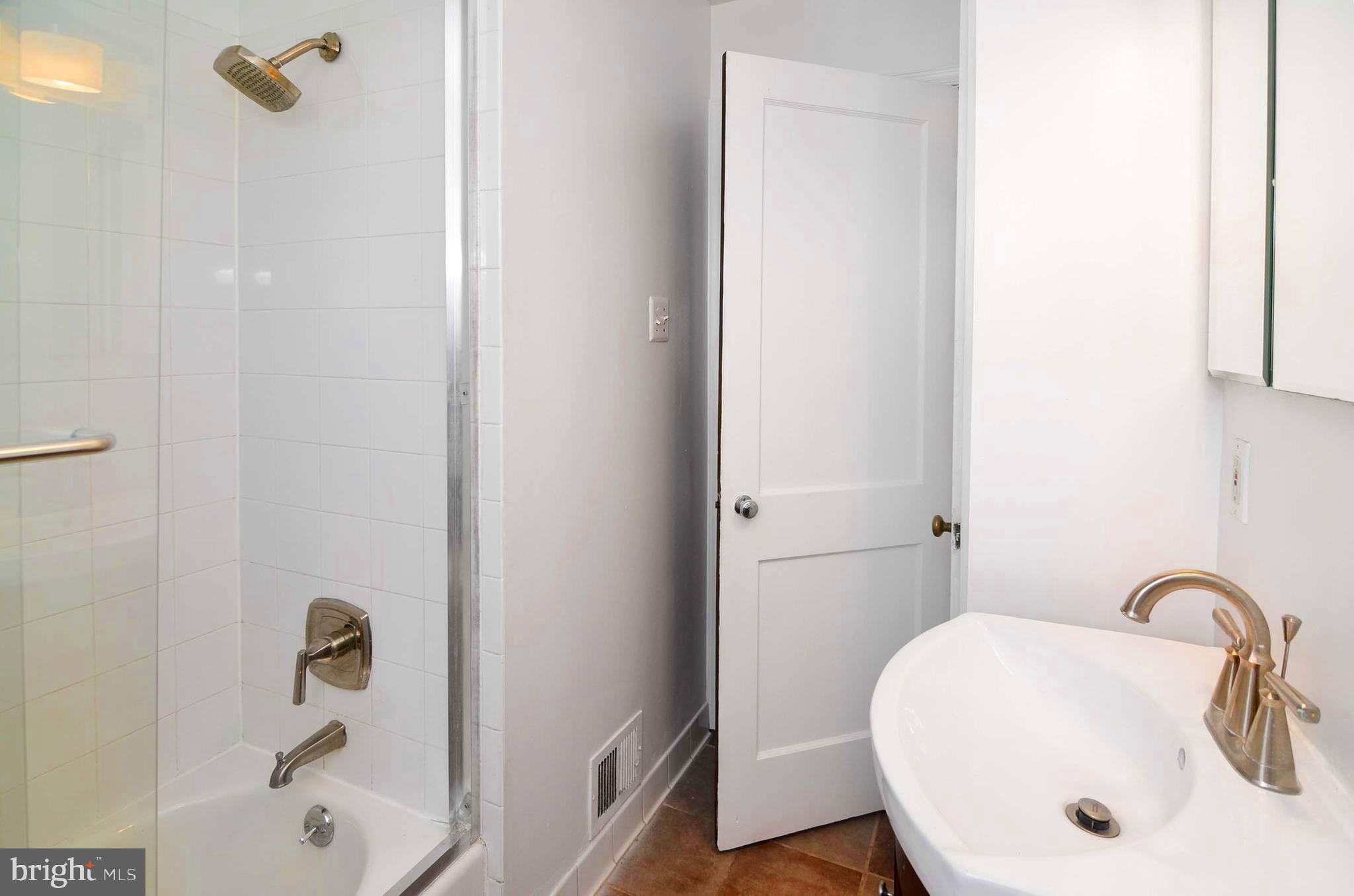 6409 Woodley Road Clinton, MD 20735 - Photo 17 of 30
