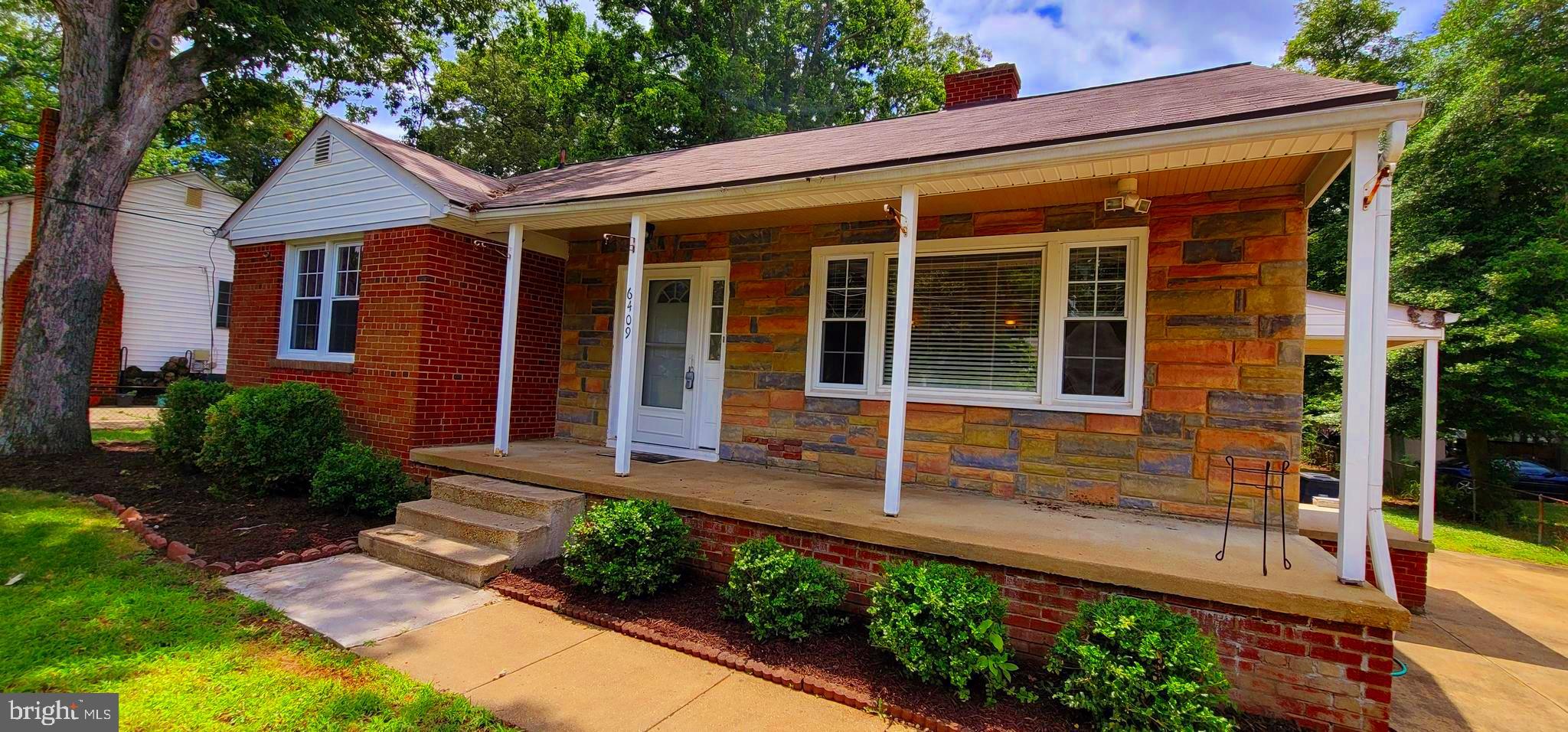 6409 Woodley Road Clinton, MD 20735 - Photo 3 of 30