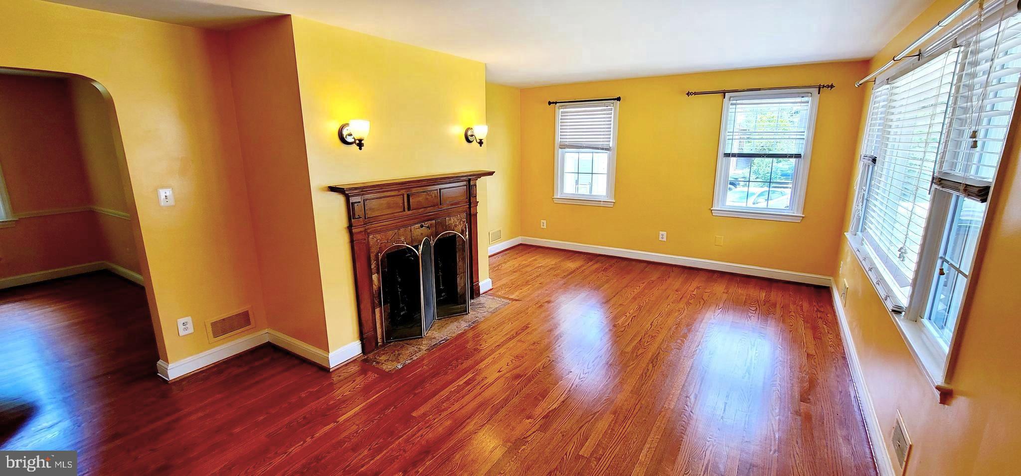 6409 Woodley Road Clinton, MD 20735 - Photo 7 of 30 Amazing Hardwood Floors