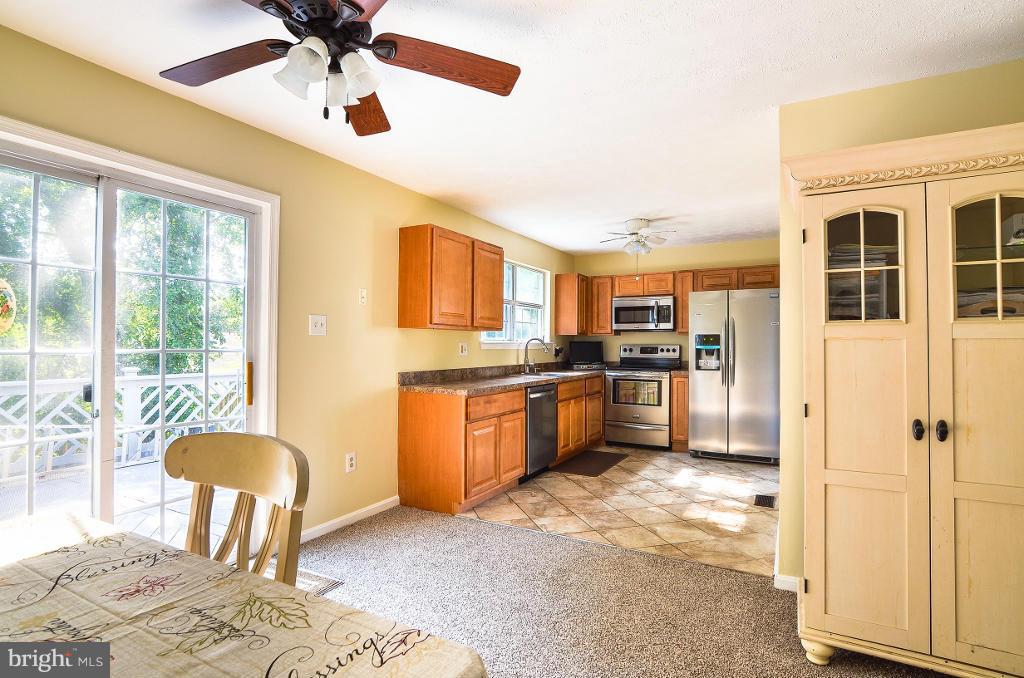 9029 Fieldchat Road Baltimore, MD 21236 - Photo 11 of 30 Kitchen