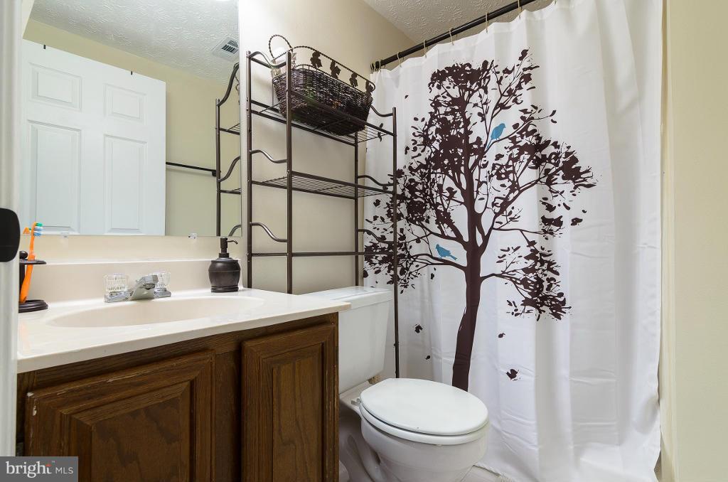 9029 Fieldchat Road Baltimore, MD 21236 - Photo 26 of 30 Bath