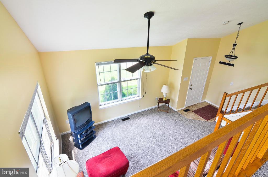 9029 Fieldchat Road Baltimore, MD 21236 - Photo 9 of 30 Living Room