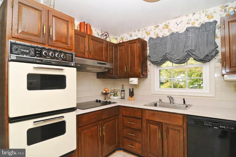 14017 Rippling Brook Drive Silver Spring, MD 20906 - Photo 8 of 30 Kitchen