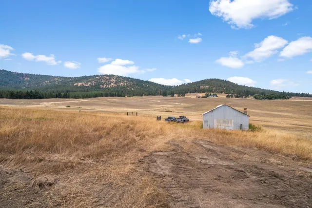 $950,000 | 38521 Tekoa Idaho Road, Unit 39204 COVE RD, Tekoa, WA 99033