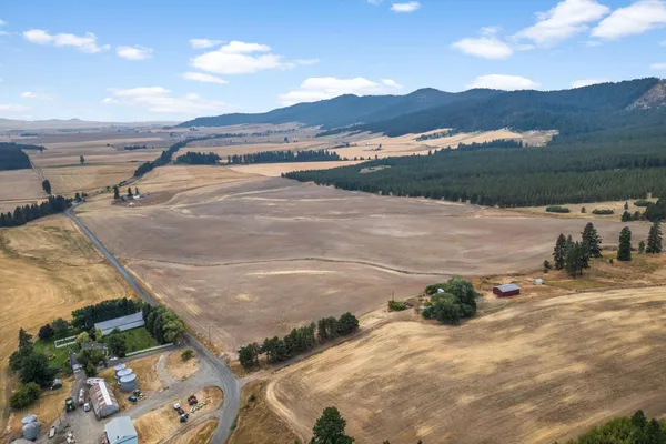 $930,000 | 38521 Tekoa Idaho Road, Unit 39204 COVE RD, Tekoa, WA 99033