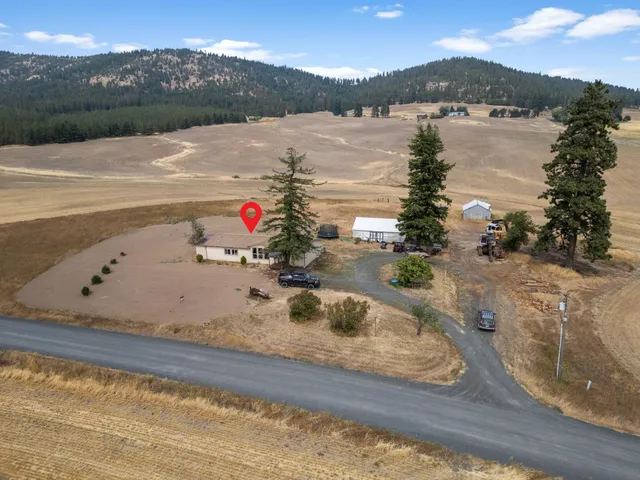 $950,000 | 38521 Tekoa Idaho Road, Unit 39204 COVE RD, Tekoa, WA 99033