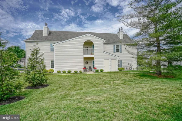 $295,000 | 2005 A Ferndale Court, Mount Laurel, NJ 08054