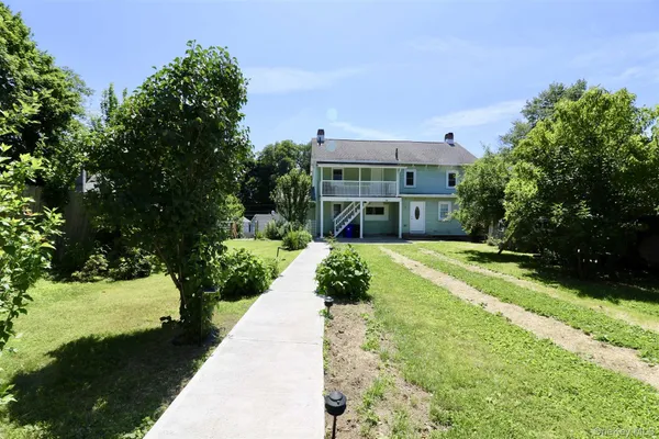 $1,900 | 84 East Main Street, Beacon, NY 12508