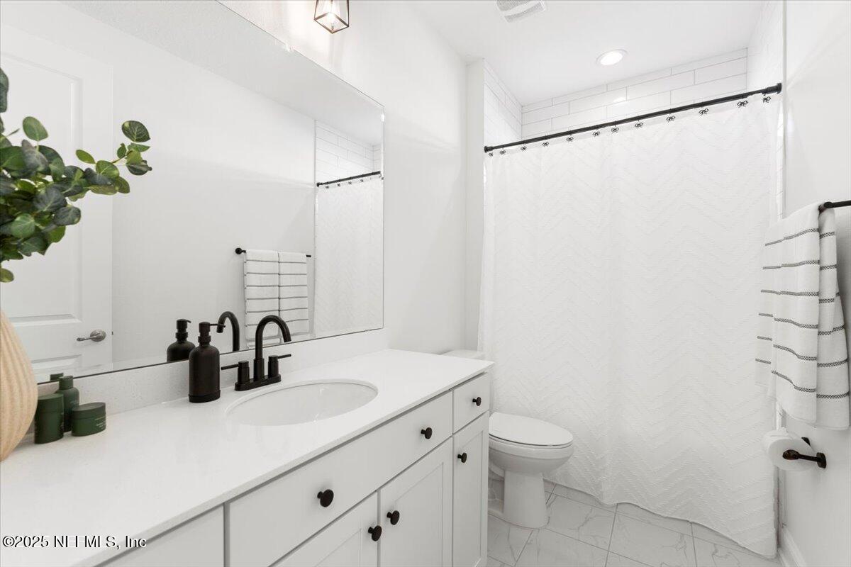 492 Rum Runner Way St. Johns, FL 32259 - Photo 31 of 60 Upstairs Full Bath