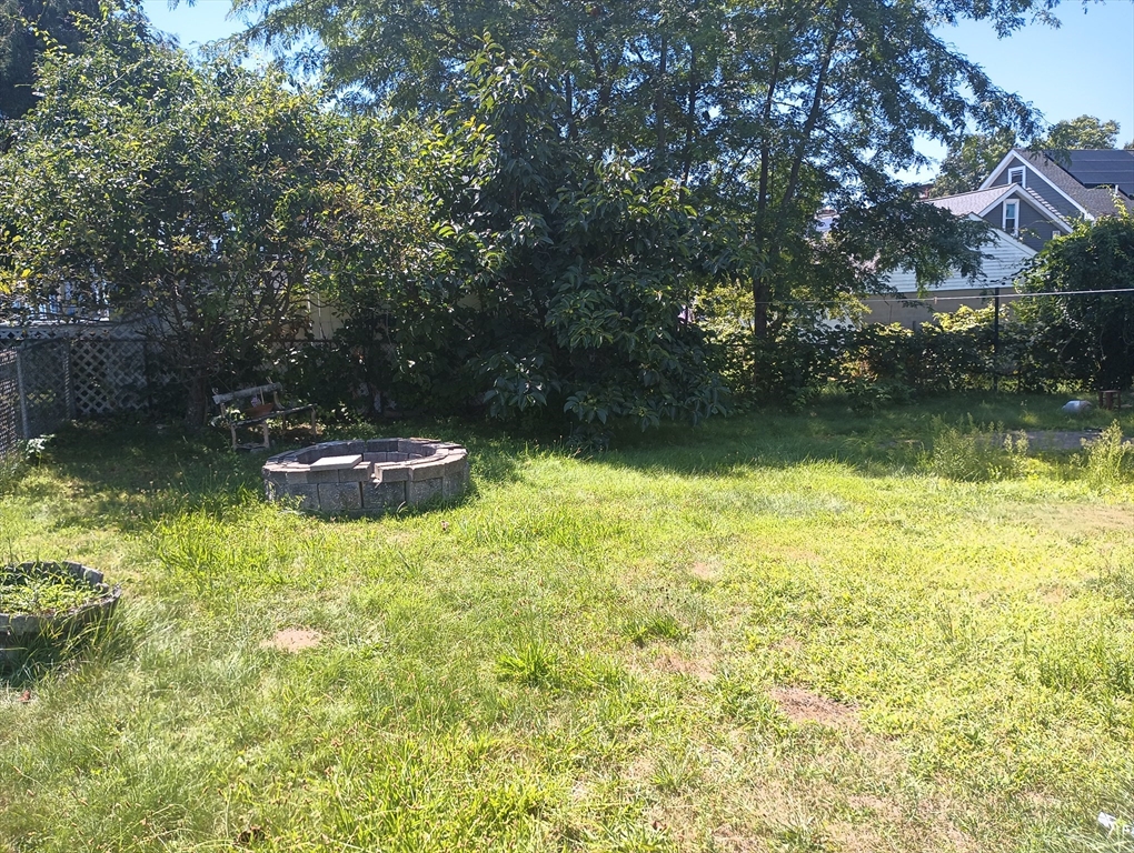 31 Barker Street Fall River, MA 02724 - Photo 2 of 3