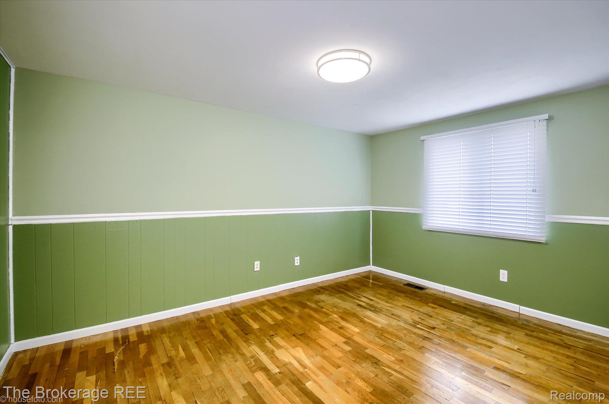 732 E. Grand Blanc Rd. Grand Blanc, MI 48439 - Photo 18 of 31 34-Housefoto_3009024-HDR(5).jpg