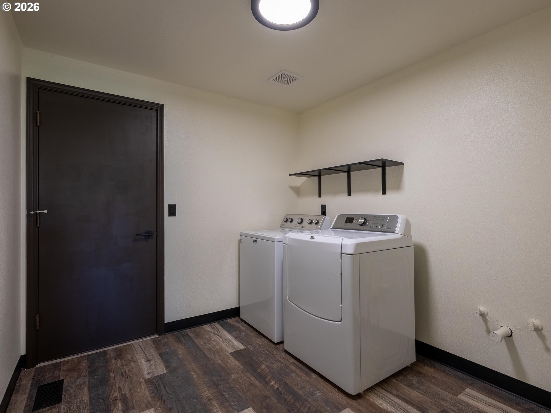 304 East Wilson Street Yacolt, WA 98675 - Photo 19 of 29 a utility room with dryer and washer