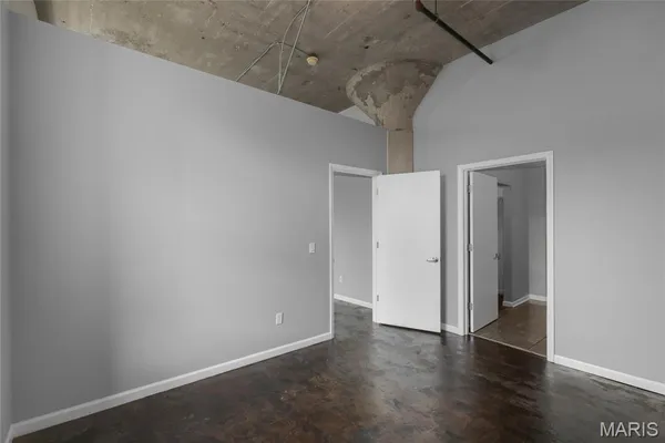 $120,000 | 1511 Locust Street, Unit 306, St. Louis, MO 63103