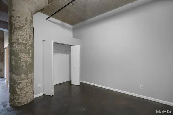$120,000 | 1511 Locust Street, Unit 306, St. Louis, MO 63103
