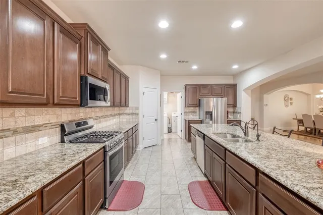 $2,695 | 13112 Craven Lane, Manor, TX 78653