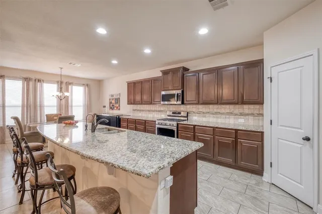 $2,695 | 13112 Craven Lane, Manor, TX 78653