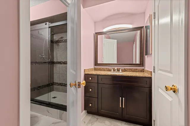 $519,000 | 143 Hoyt Street, Unit 1A, Stamford, CT 06905