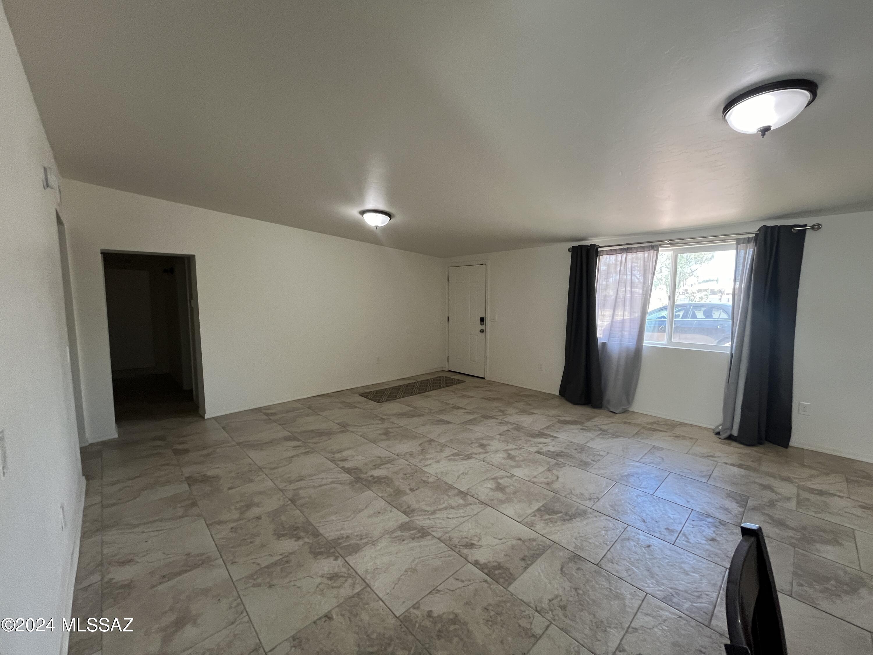 215 West Navajo Road, Unit A Tucson, AZ 85705 - Photo 13 of 34