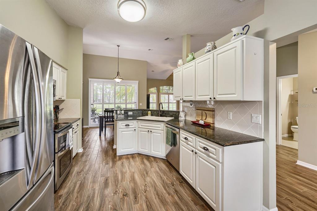 11330 Tee Time Circle New Port Richey, FL 34654 - Photo 10 of 34