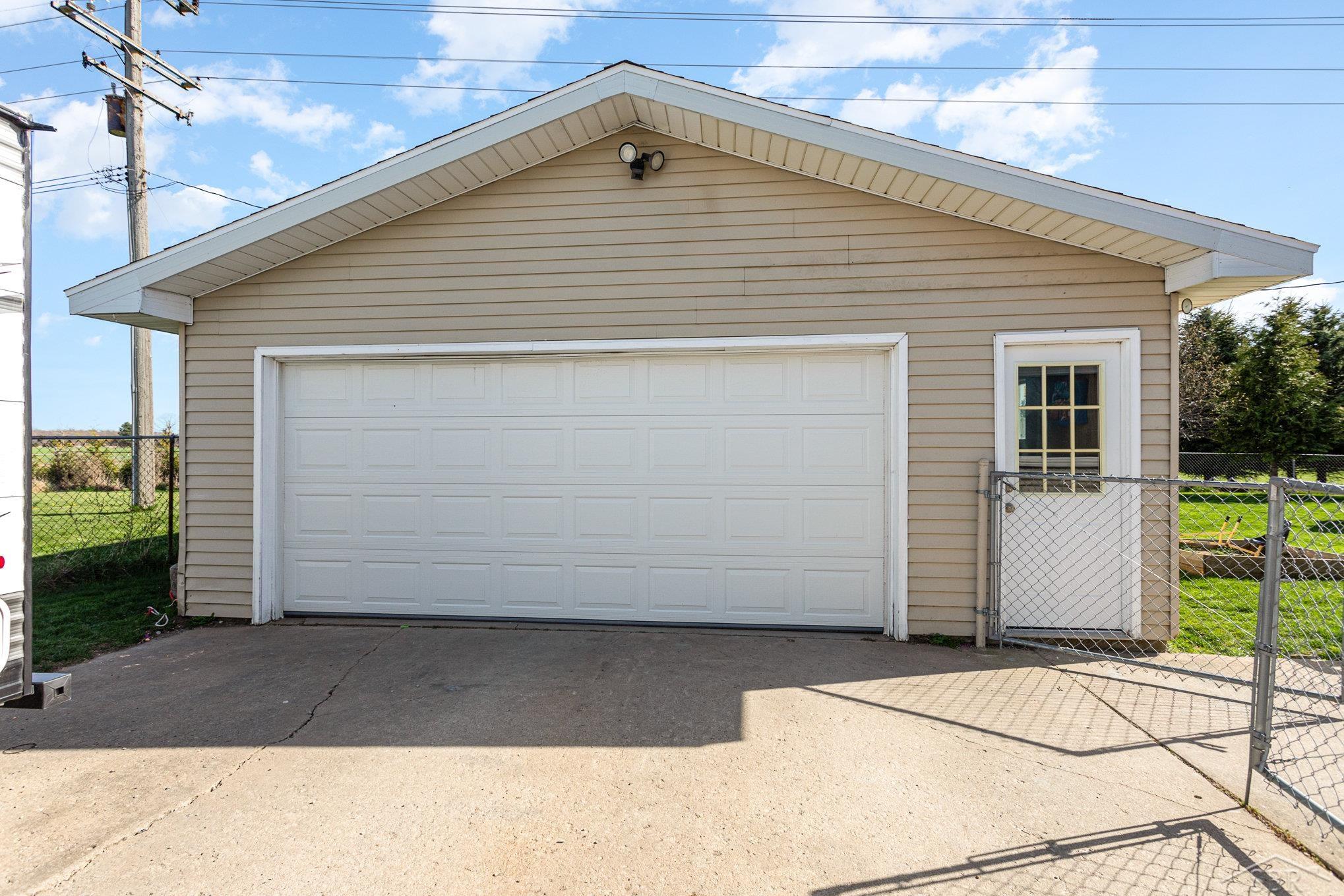 7979 West Caro Road Reese, MI 48757 - Photo 3 of 23