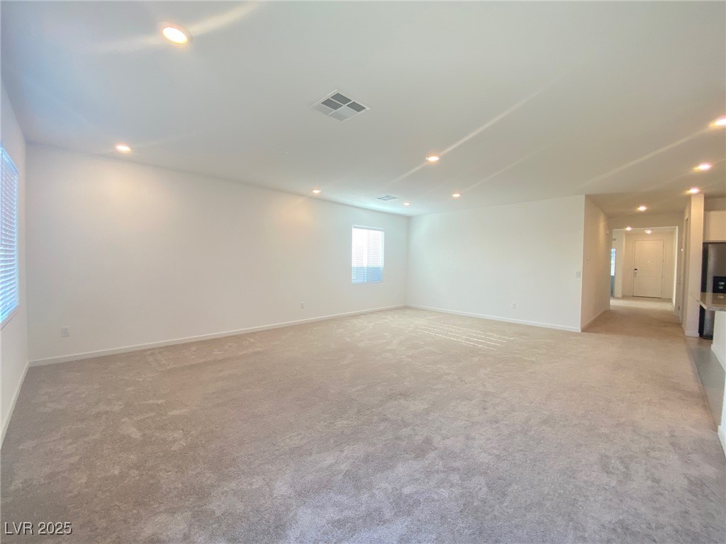 8668 Bench Street Las Vegas, NV 89139 - Photo 9 of 29