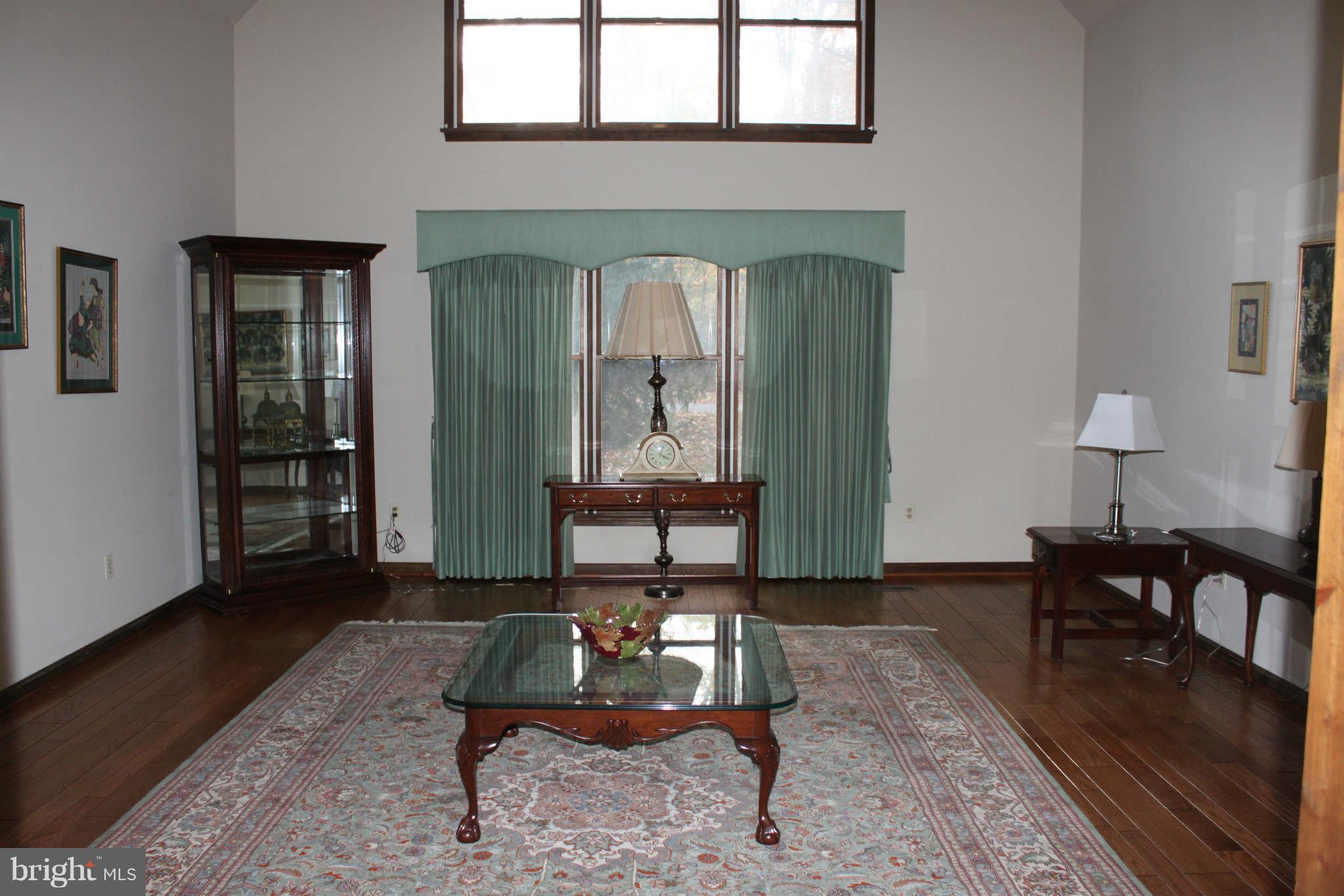12501 Timber Grove Road Reisterstown, MD 21136 - Photo 10 of 30 Living Room