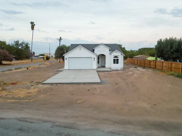 $410,000 | 22441 Sinclair Drive, Chowchilla, CA 93610