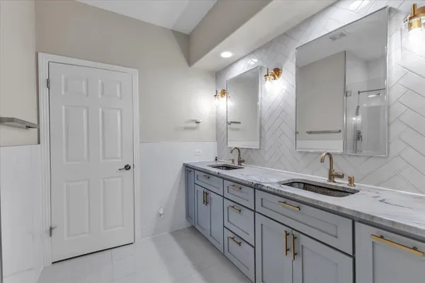 $484,900 | 11558 Spicewood Parkway, Unit 18, Austin, TX 78750