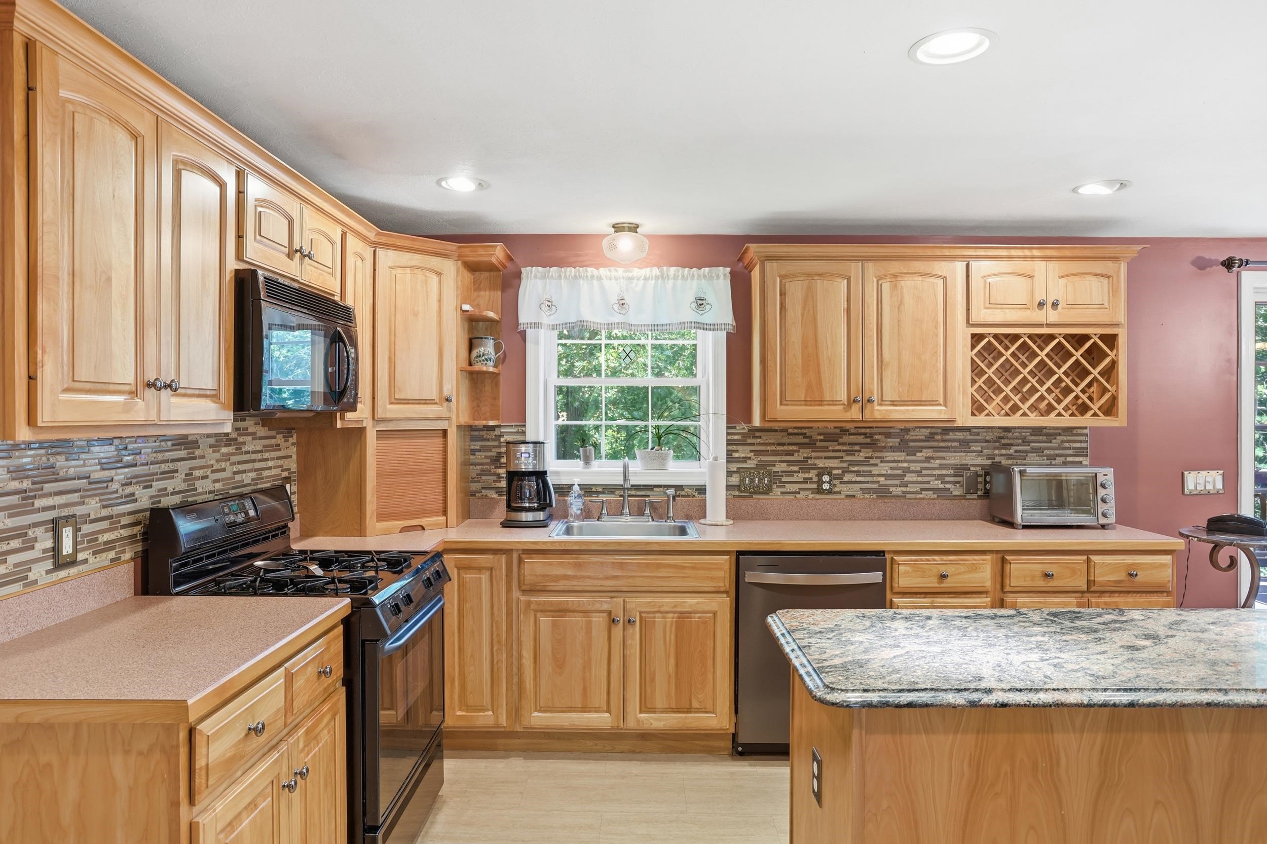 30 Township Road Pelham, NH 03076 - Photo 9 of 42 Gallery Image 9