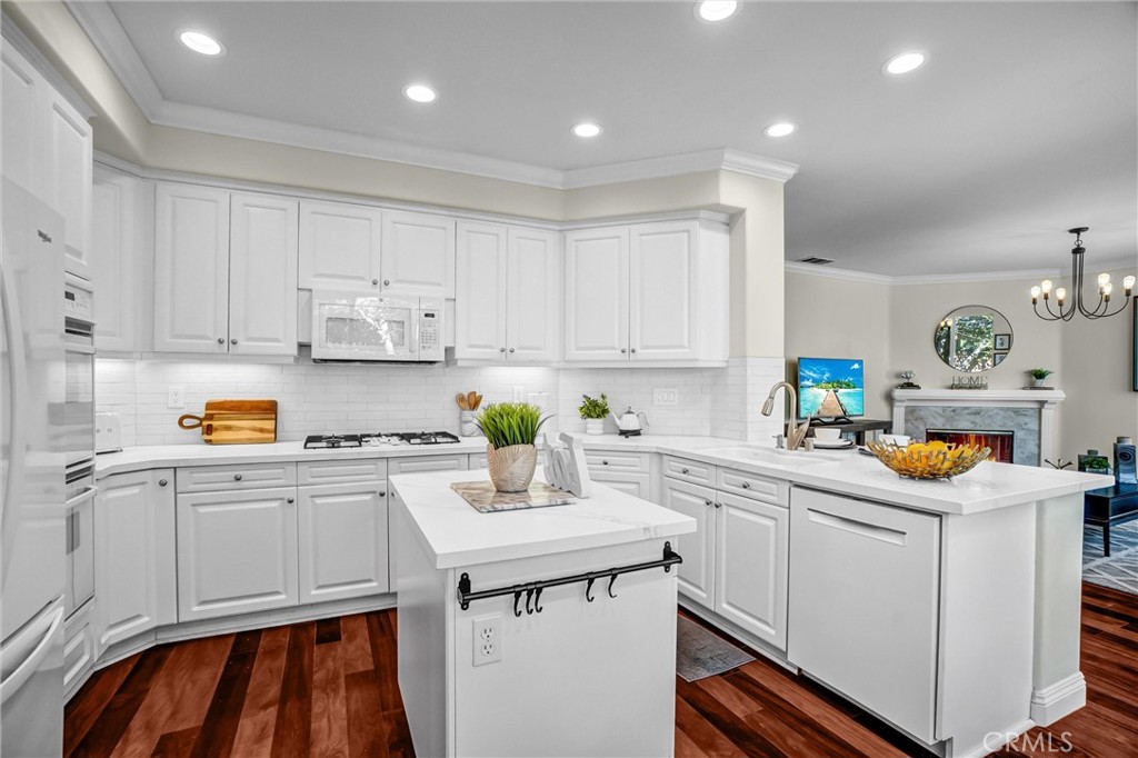 53 Oakhurst Road Irvine, CA 92620 - Photo 12 of 36