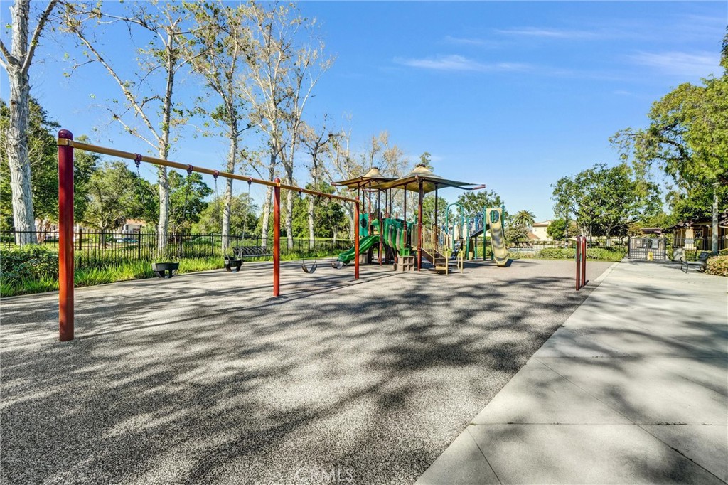 53 Oakhurst Road Irvine, CA 92620 - Photo 32 of 36