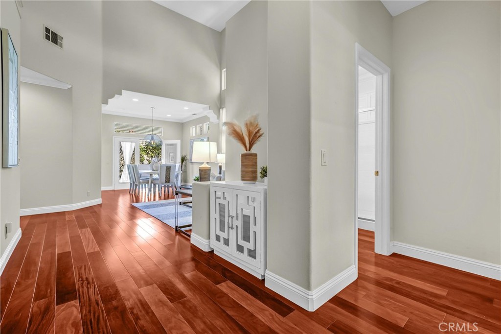 53 Oakhurst Road Irvine, CA 92620 - Photo 4 of 36