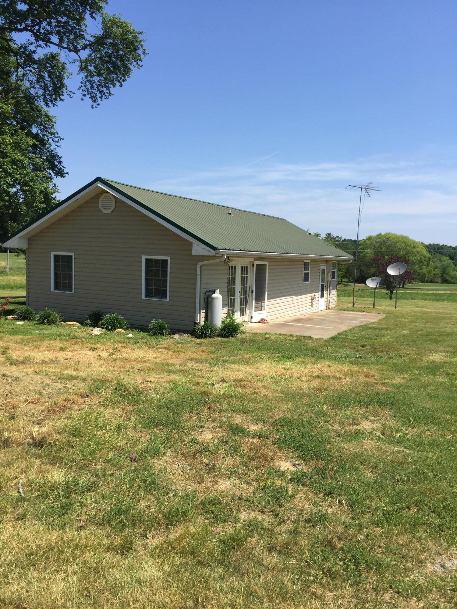 1195 Strawhill Road Southeast Cleveland, TN 37323 - Photo 13 of 16 image