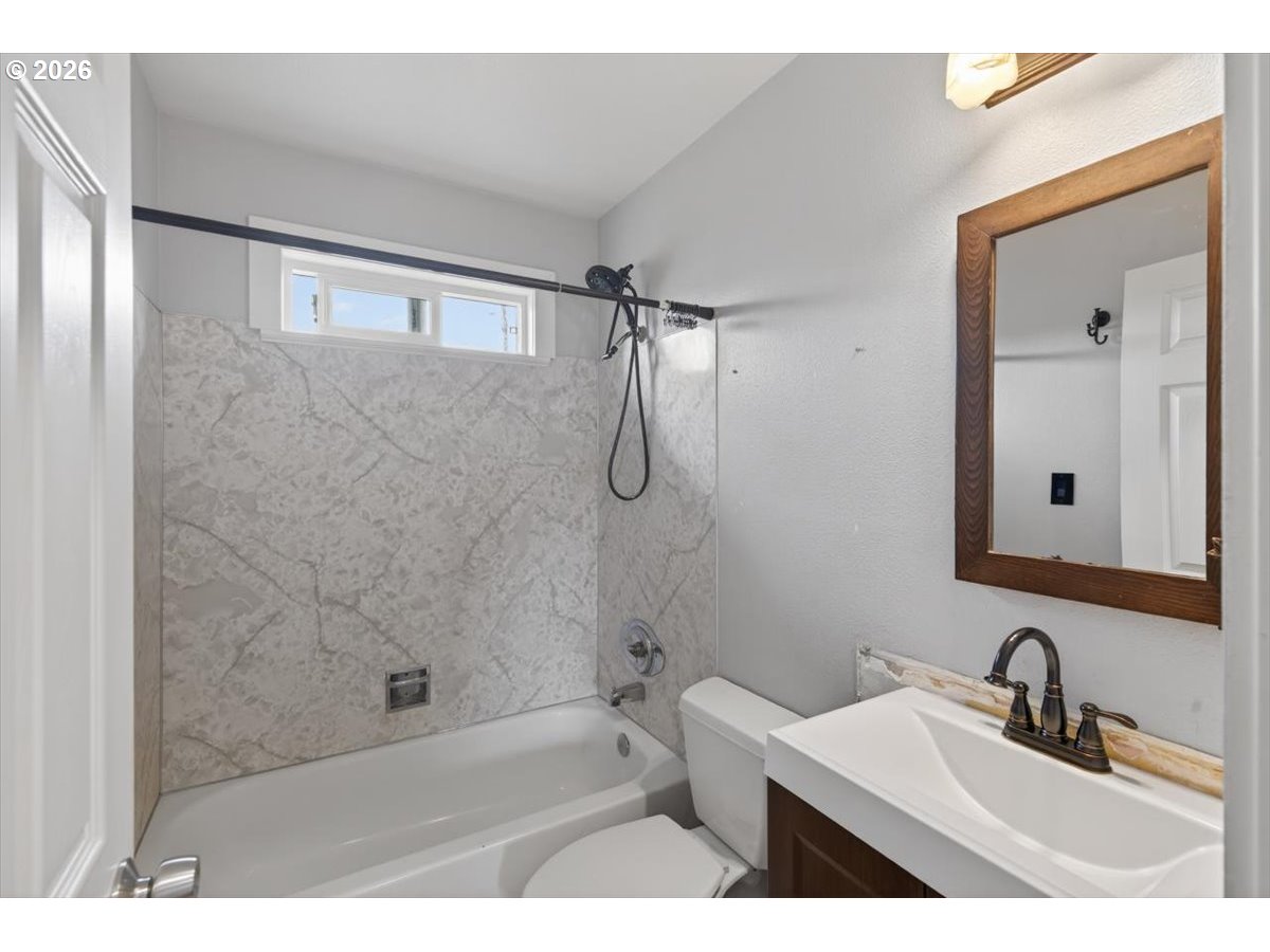 306 23rd Avenue Longview, WA 98632 - Photo 16 of 28