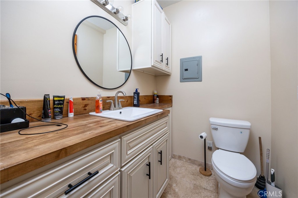 45540 Denizen Heights Road Hemet, CA 92544 - Photo 37 of 37 ADU bathroom