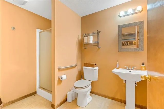 $325,000 | 3313 Southwest 46th Street, Topeka, KS 66610