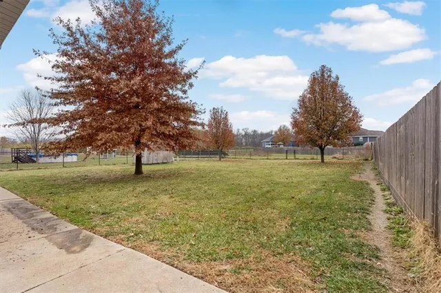 $325,000 | 3313 Southwest 46th Street, Topeka, KS 66610