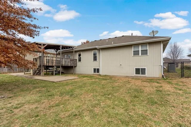 $325,000 | 3313 Southwest 46th Street, Topeka, KS 66610